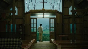 Bên Trong Vỏ Kén Vàng Inside the Yellow Cocoon Shell